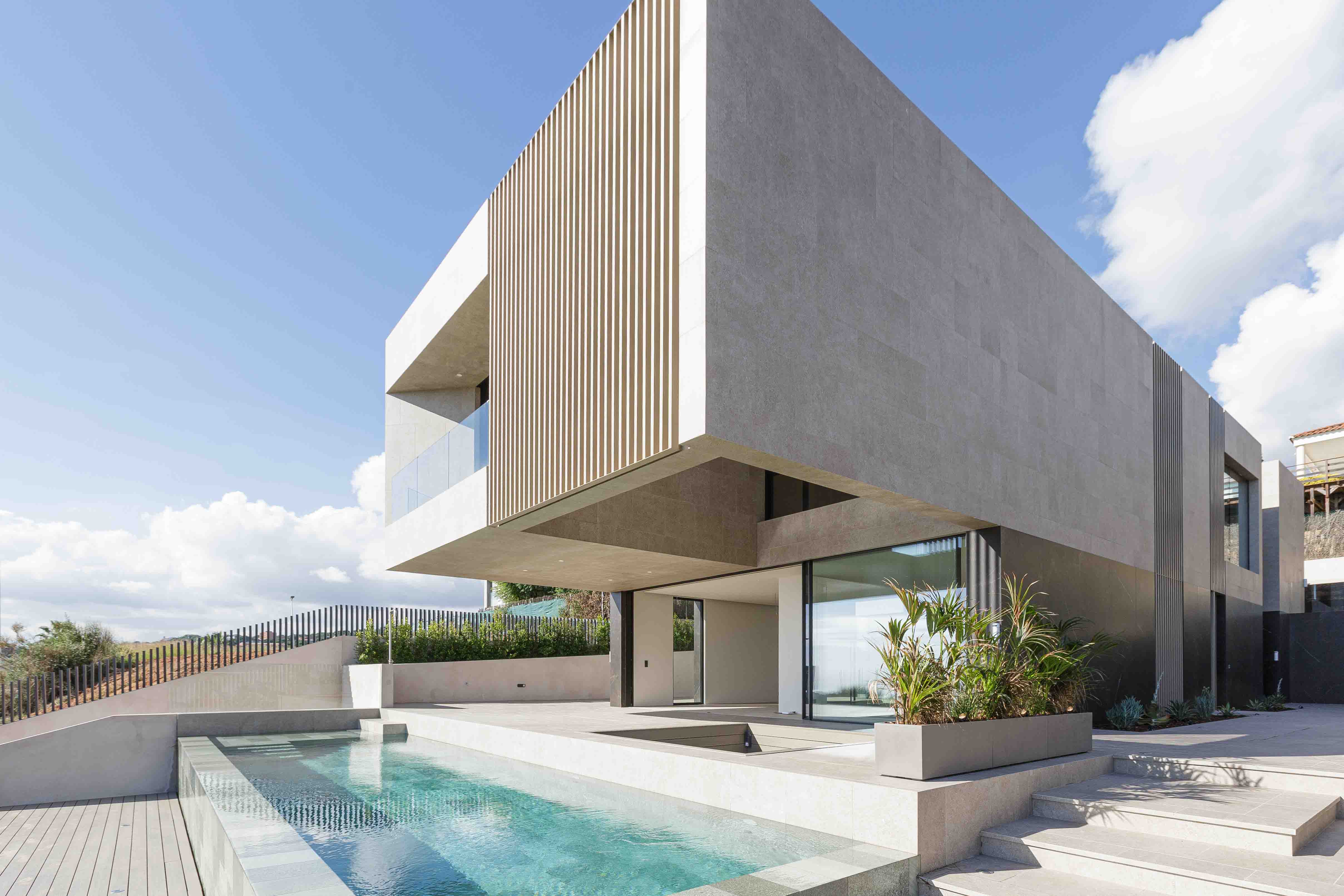 Acquistare una casa nel Maresme: mare, privacy e vicinanza a Barcellona