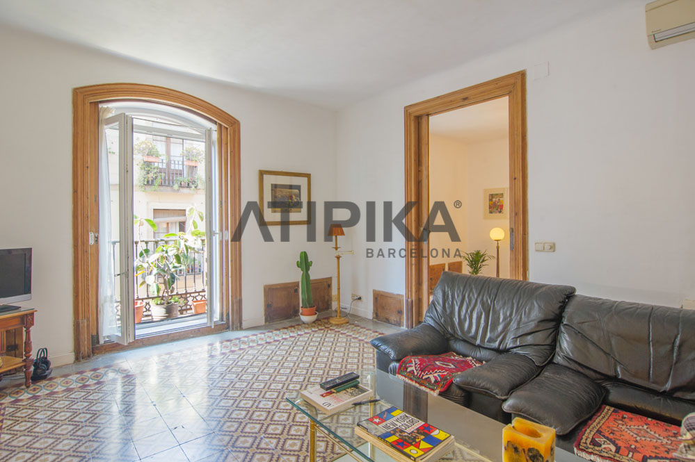 Elegante propiedad en Paseo de Gracia con vistas a La Pedrera - Atipika Lifestyle Properties 2023