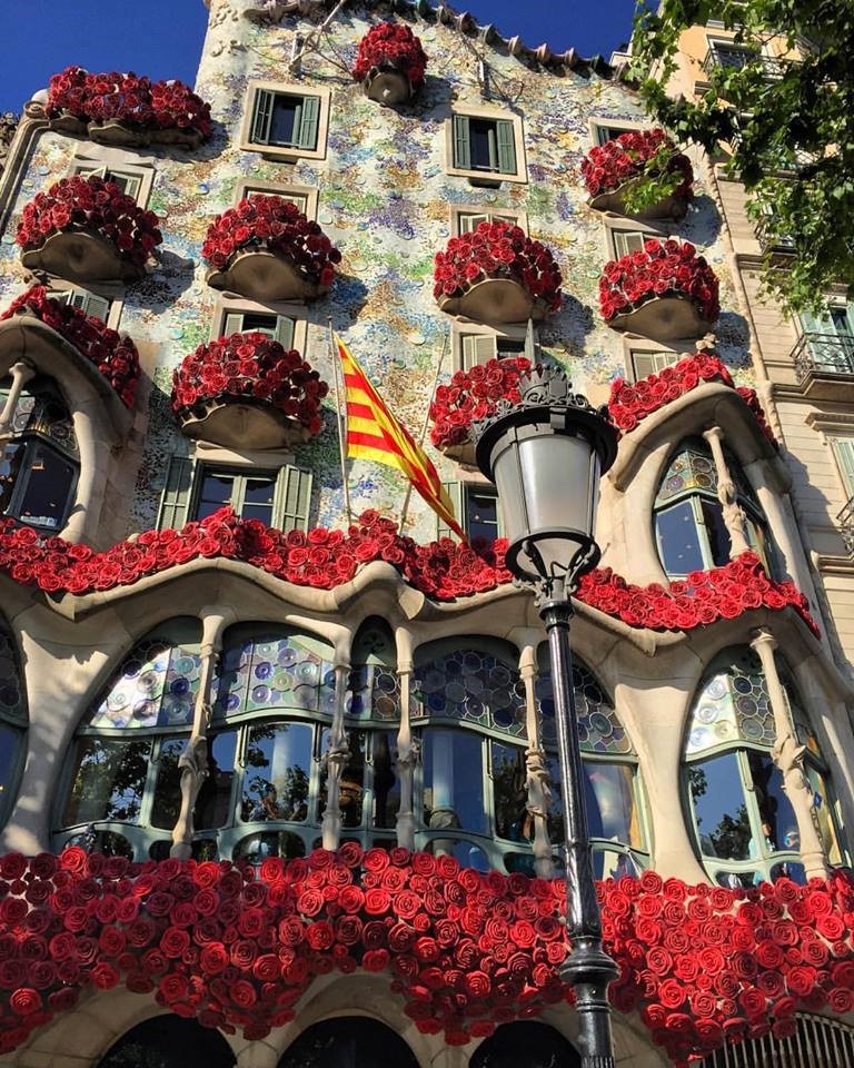 Nuestras vistas; Casa Batlló - Atipika Lifestyle Properties 2023