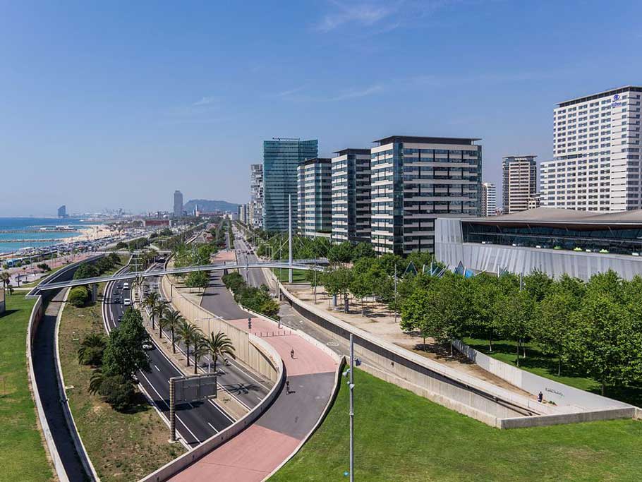 Vivir en El Poblenou, el distrito más creativo de Barcelona - Atipika Lifestyle Properties 2022