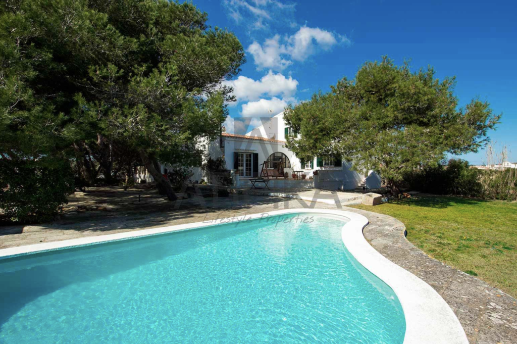 Por qué comprar una casa en Menorca - Atipika Lifestyle Properties 2022