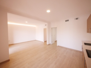 Este maravilloso piso con terraza fue alquilado con éxito desde nuestra oficina de Barcelona