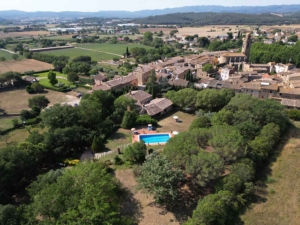 Masia palacete de 900m2 con licencia de hotel y 9000m2 de terreno en El Baix Empordà